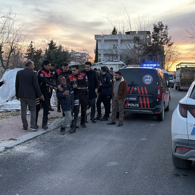 İki aile arasında taşlı sopalı kavga: 2 yaralı, 10 gözaltı