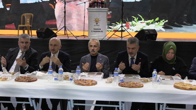 Bakan Uraloğlu: İran, Irak, Suriye, Lübnan ve Ürdün'e olan bütün uçuşları 2 Mart'a kadar iptal ettik (2)