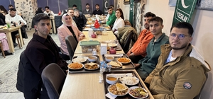 Hakkari'de Yeşilay gönüllüleri iftarda buluştu