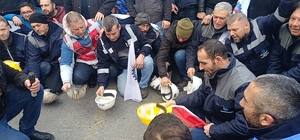 Soma'da yüzlerce maden işçisi şehir merkezine yürüdü