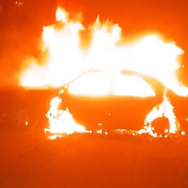 Hatay'da seyir halindeki otomobil yandı