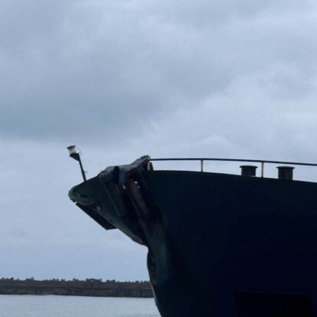 Bartın Limanı'nda 2 kuru yük gemisi çarpıştı