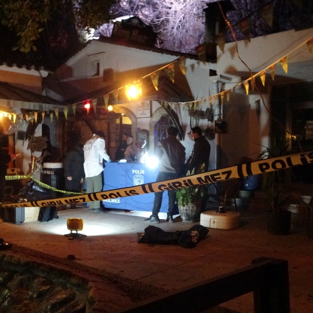 Antalya'da 21 Yaşındaki genç 30 metre yükseklikten beton zemine düşerek hay...