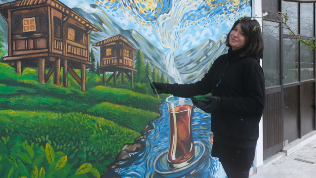 Rize'nin simgeleri Van Gogh tarzıyla duvara yansıdı