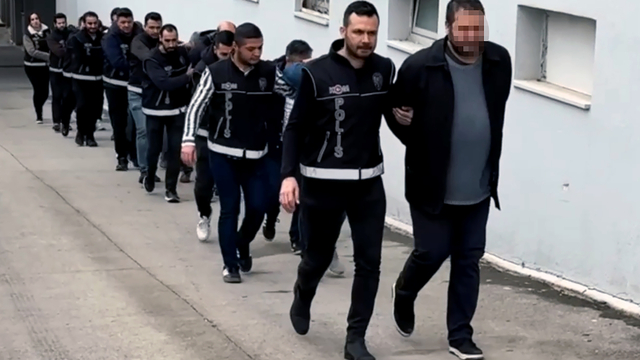 Adana'da 'pos tefeciliği' operasyonu: 11 gözaltı