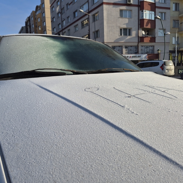 Eskişehir'deki soğuklar arabaları etkiledi