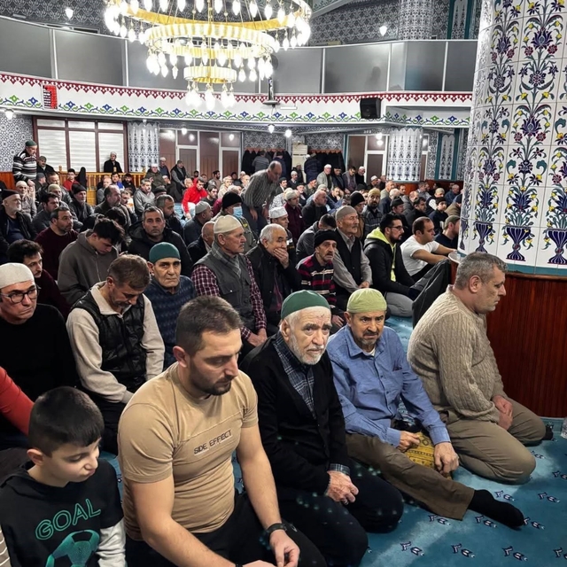 Eskişehir'de Enderun usulü teravih coşkusu