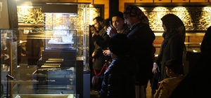 Konya'da Mukaddes Emanetler sergisine yoğun ilgi