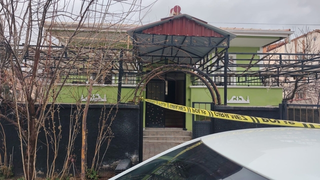 Eşini, alacakları araç nedeniyle çıkan tartışmada vurmuş