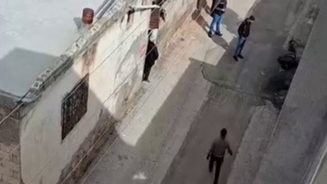 Madde bağımlısı sokak ortasında yığılıp kaldı