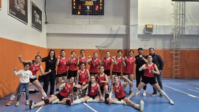 Tut Küçük Kızlar Voleybol Takımı Adıyaman il birincisi oldu