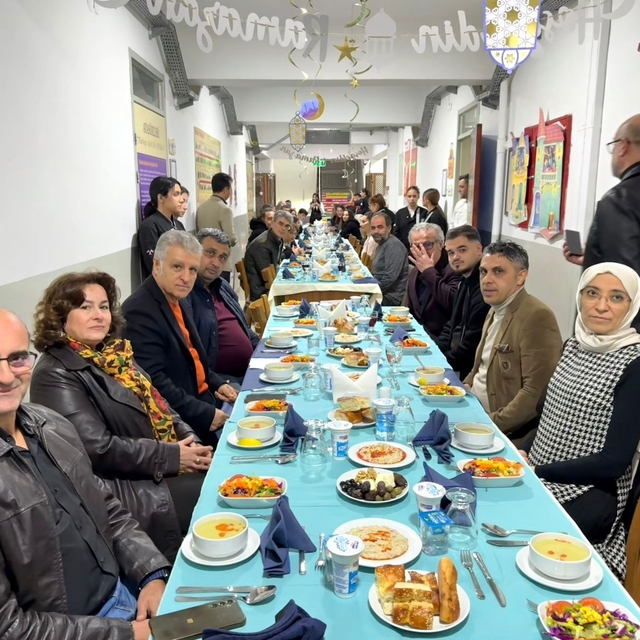 Kaymakam Keklik, Kuşadası'nda öğrencilerle iftarda buluştu