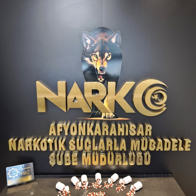 Yolcu otobüsünde seyahat eden 2 şahıs uyuşturucu ile yakalandı