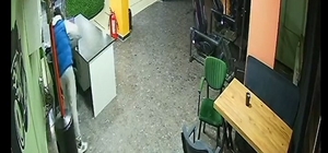 İnternet kafede tartıştığı kişiyi bıçakla yaraladı