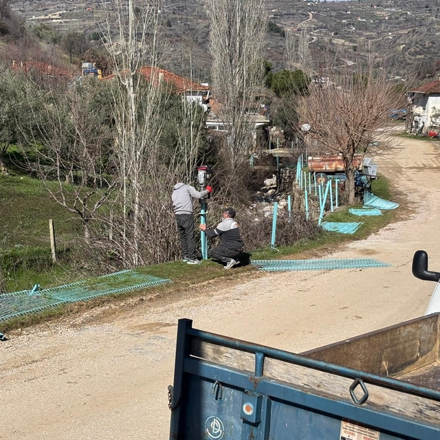 Tehlike arz eden dereler güvenli hale getiriliyor