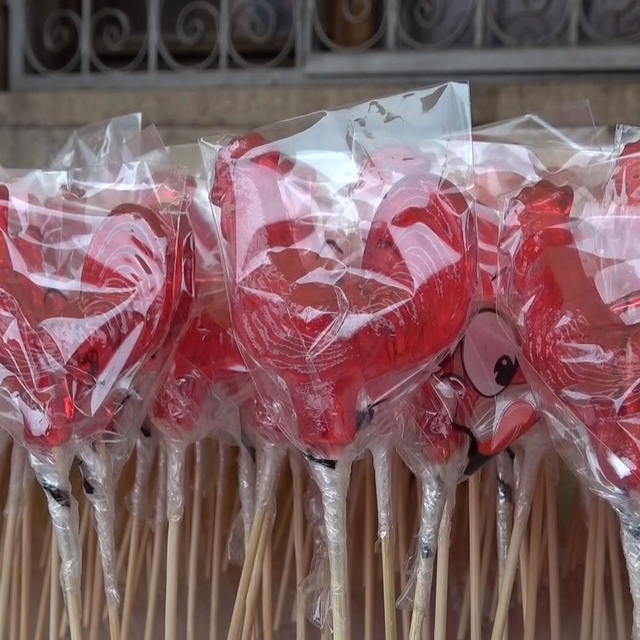 Sivas'ta Ramazanın habercisi horoz şekerler tezgahlara döndü