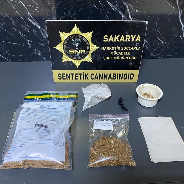 Sakarya emniyeti zehir tacirlerine geçit vermiyor: 1 tutuklama