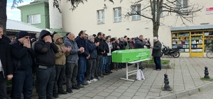 Halı sahada kalp krizi geçirerek vefat eden Murat Kasapoğlu son yolculuğuna uğurlandı