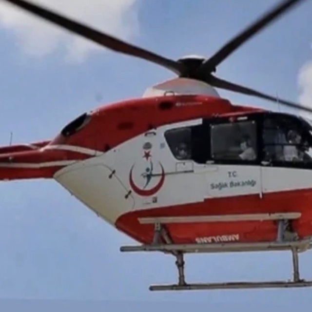 Çankırı'da ambulans helikopter inme geçiren hasta için havalandı