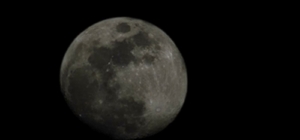 Elazığ'da şişkin ay gökyüzünü süsledi