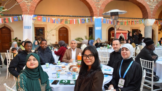 ADÜ Rektörü Kent, uluslararası öğrencilerin iftarına katıldı