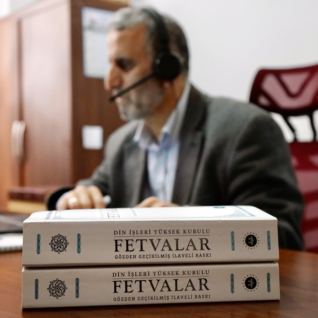 Ramazanda 'Alo Fetva Hattı'na gelen çağrı sayısı iki kat arttı