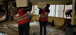 Kızılay Muradiye Şubesinden ihtiyaç sahibi ailelere gıda desteği