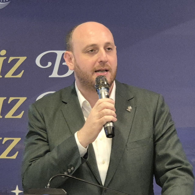 AK Parti Genel Başkan Yardımcısı Ahmet Büyükgümüş'ten laiklik tartışmaların...