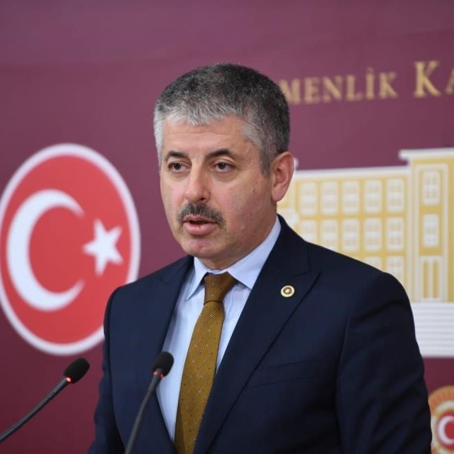 Çopuroğlu: "Kayseri'de yeteri kadar iş gücü yok"
AK Parti Kayseri Milletvek...