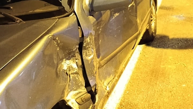 Buldan'da iki otomobil kavşakta çarpıştı; 1 yaralı