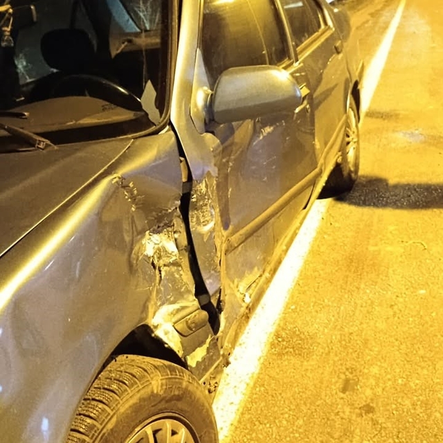 Buldan'da iki otomobil kavşakta çarpıştı; 1 yaralı