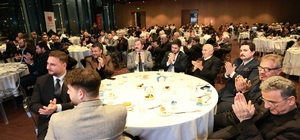 Vali Tavlı'dan iftar programında anlamlı mesaj: "Nice Kızılelmalarla buluşmak dileğiyle"