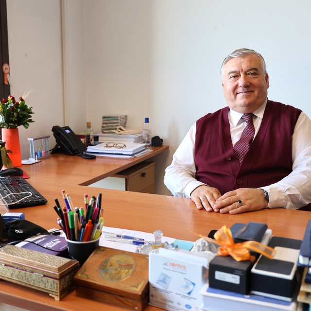 İEÜ'lü akademisyene Avrupa'dan 'üstün hizmet' ödülü