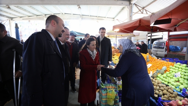 Başkan Balaban vatandaşların istek ve şikayetlerini yerinde dinledi