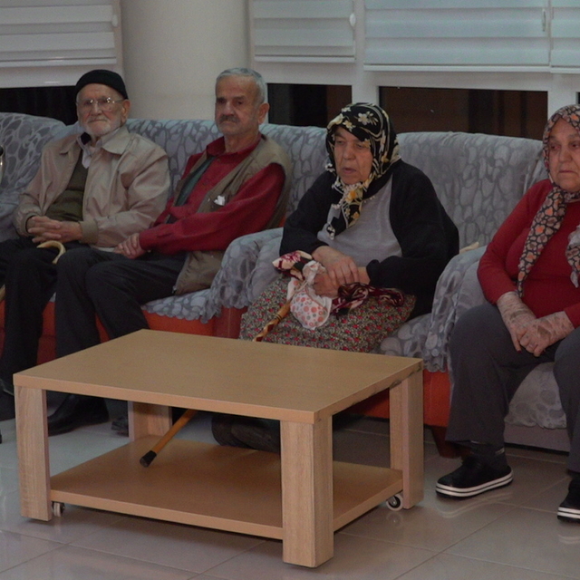 Isparta'da huzurevi sakinleri ramazanı birlikte huzurla geçiriyor