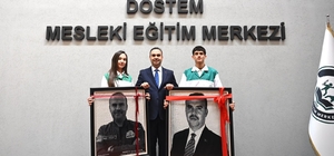 Denizli Model Fabrikayı açan Bakan Kacır, DOSTEM öğrencileriyle bir araya geldi