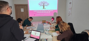 Çiftler saygılı bir evliliğe, aileler çocuklarını görmeye ve duymaya hazırl...