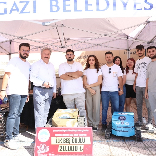 Gençlerin geleceği Melikgazi'nin destekleriyle yükseliyor