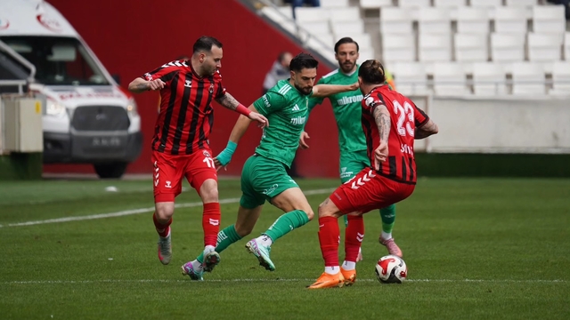 Muğlaspor zirveden uzaklaşıyor