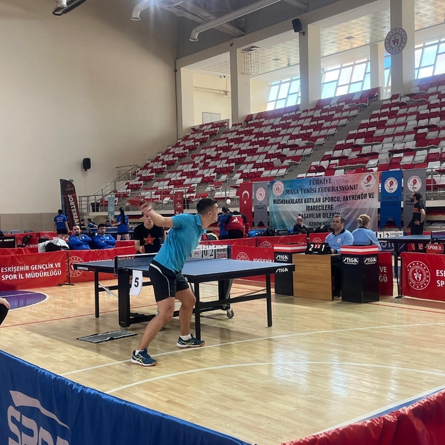 Masa tenisinin kalbi Eskişehir'de attı: 120 sporcu kıyasıya yarıştı
Eskişeh...