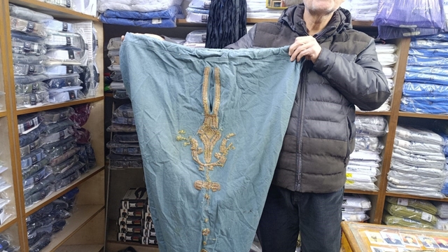 Asırlık Maraş abaları Tarihi Taş Han Çarşısı'nda yaşatılıyor
"Elimizde kalan abaları büyük bir titizlikle muhafaza ediyoruz"