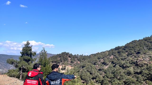 Apart otelin penceresinden çıktıktan sonra kaybolan Uğur'dan 12 gündür haber yok