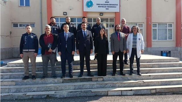 Üniversite öğrencilerine "IBAN vermek suç" uyarısı