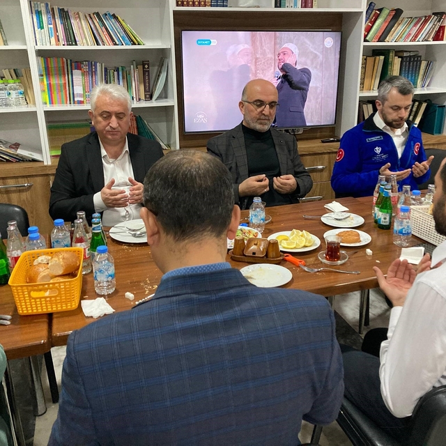 Yetim çocuklara yönelik iftar programı düzenlendi