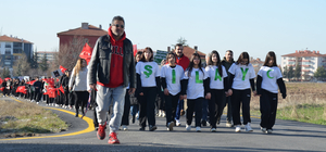 Kahramankazan'da öğrencilerden bağımlılığa karşı farkındalık yürüyüşü