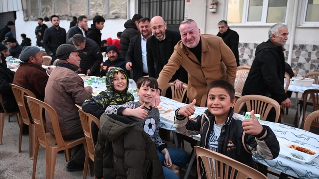 Başkan Karabatı sokak iftarında vatandaşlarla buluştu