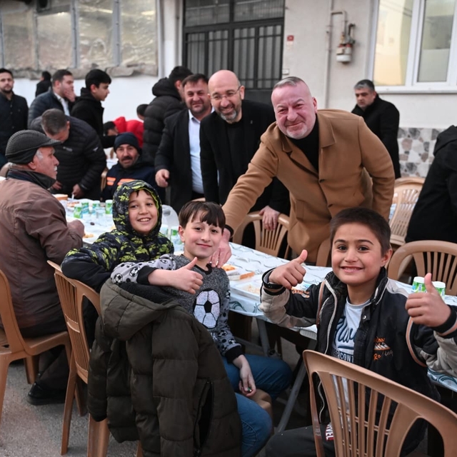 Başkan Karabatı sokak iftarında vatandaşlarla buluştu