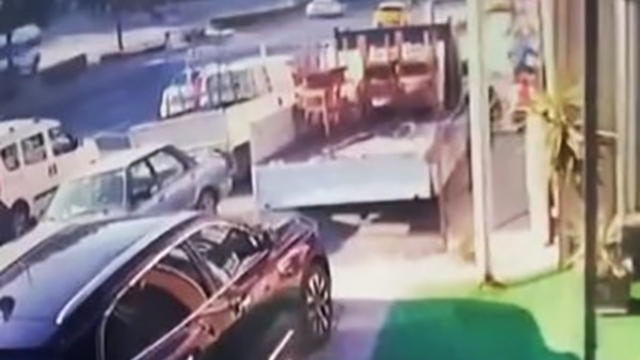 Kuşadası'ndaki silahlı saldırı güvenlik kamerasına yansıdı