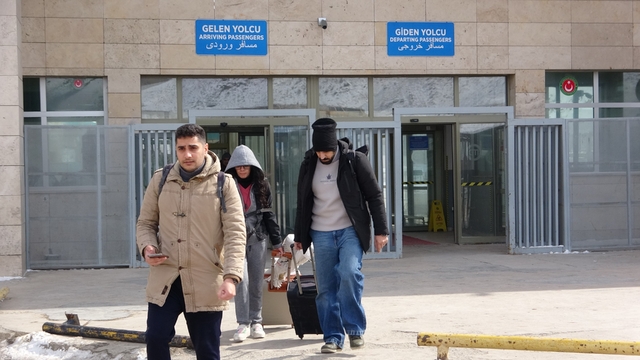 Kapıköy Gümrük Kapısı'nda geçişler kontrollü sürüyor