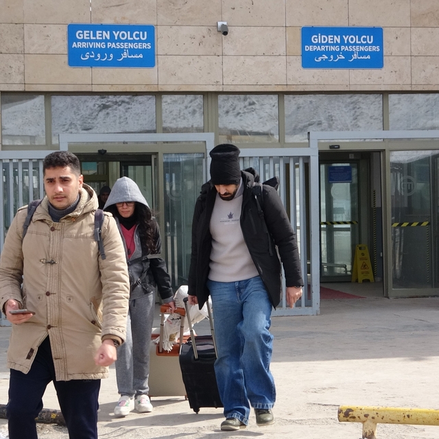 Kapıköy Gümrük Kapısı'nda geçişler kontrollü sürüyor